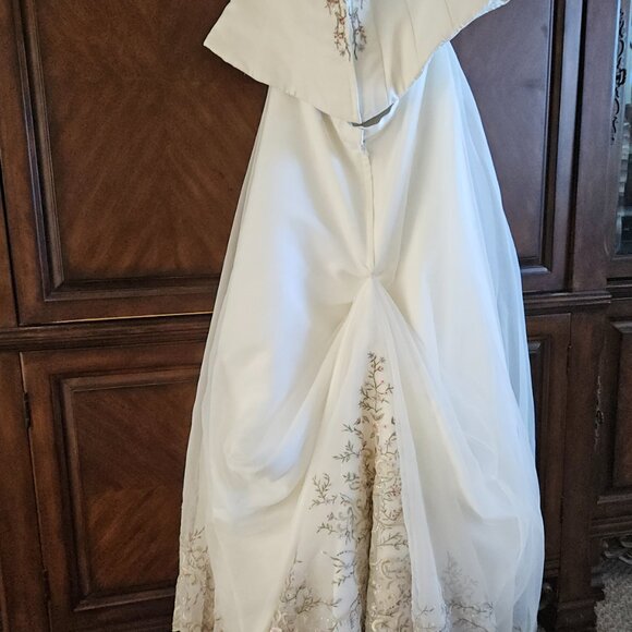 Oleg Cassini 18W Vintage Embroidered Wedding Dress 8CV008 - Picture 4 of 17